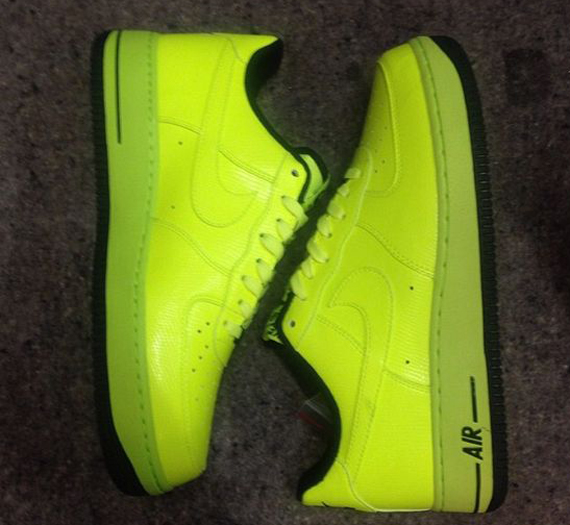 lime green air force 1