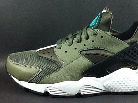 Nike Air Huarache LE – Olive – Black – Blue