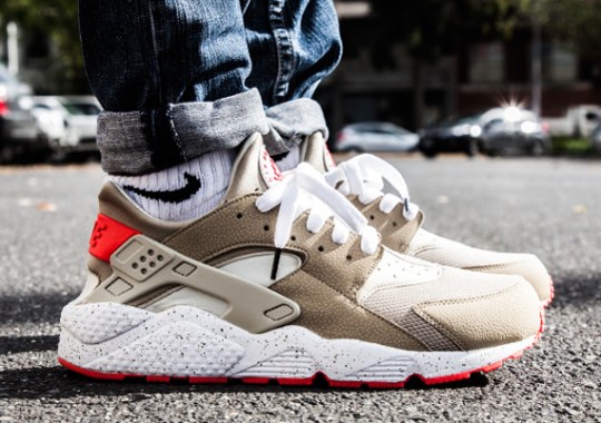 nike air huarache light beige laser crimson