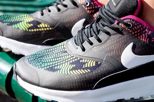 Nike Air Max Thea Multicolor Print 01