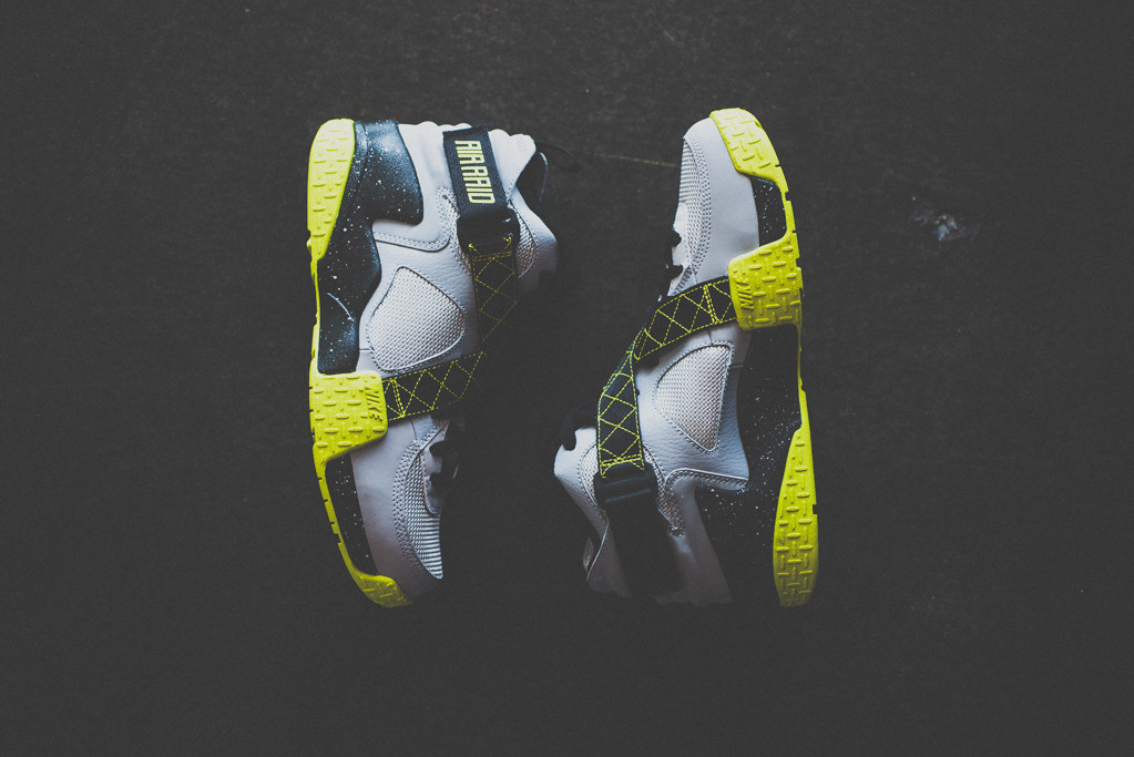 Nike Air Raid Venom Green Available 02
