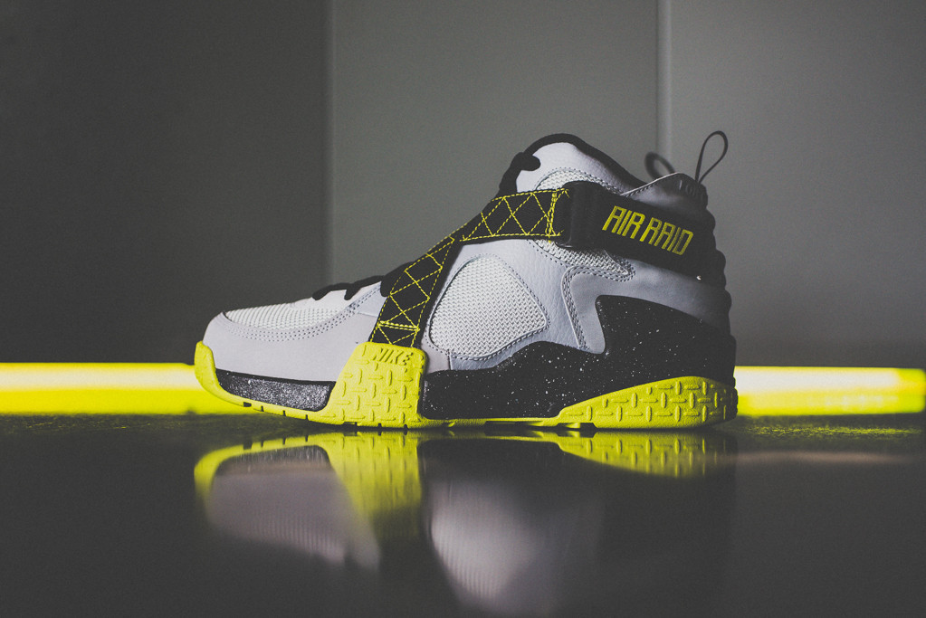 Nike Air Raid Venom Green Available 03