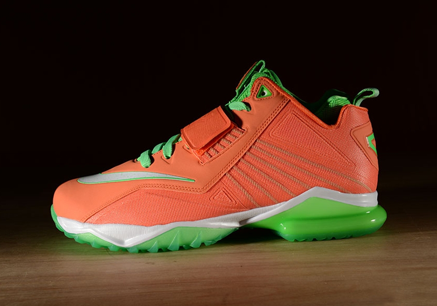 Nike CJ Trainer 2 - Turf Orange - White - Poison Green