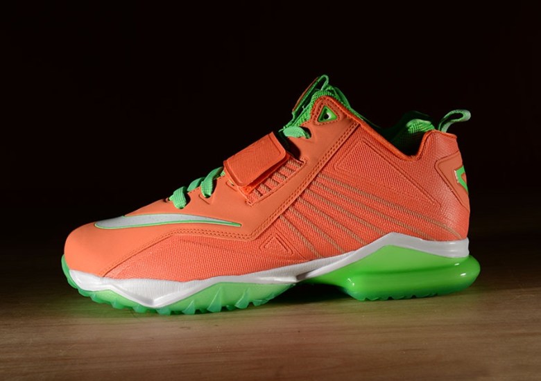 Nike CJ Trainer 2 – Turf Orange – White – Poison Green