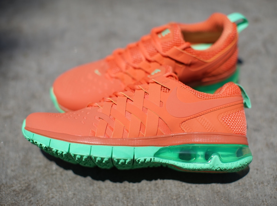 Nike Fingertrap Max Turf Orange 05