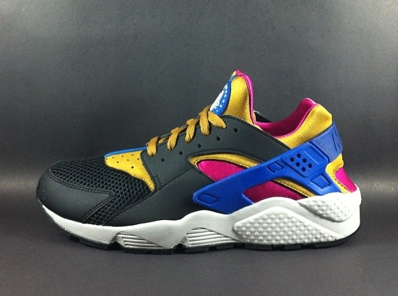 Nike Huarache Le Upcoming Releases 01