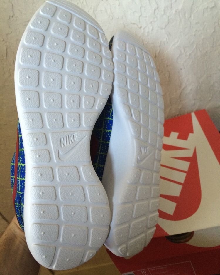 Nike Roshe Run Tech Promo Sample 04