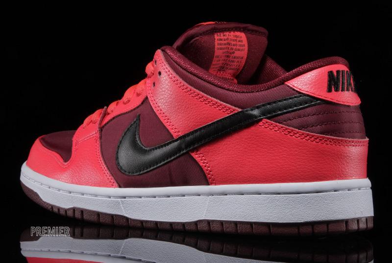 Nike Sb Dunk Low Laser Crimson Team Red 02