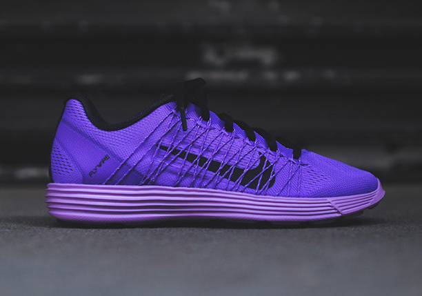 Nike Wmns Lunaracer 3 Purple Venom 02