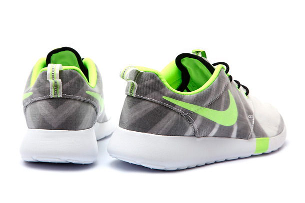 Nike Wmns Training Collection 06