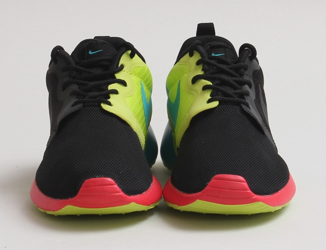 Nike Womens Roshe Run Hyperfuse Black Turbo Green 02