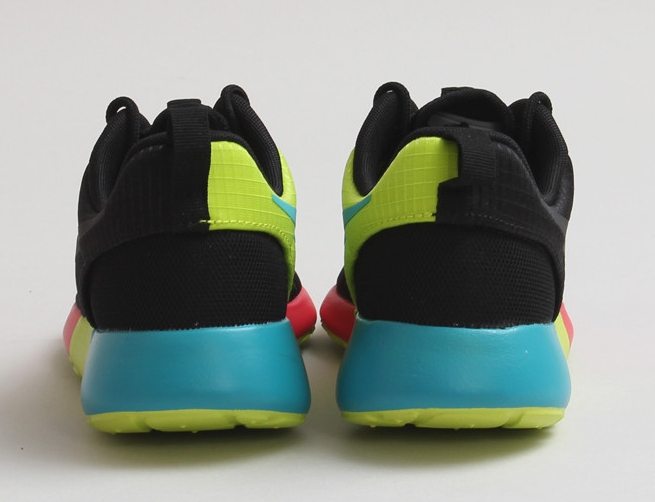 Nike Womens Roshe Run Hyperfuse Black Turbo Green 03
