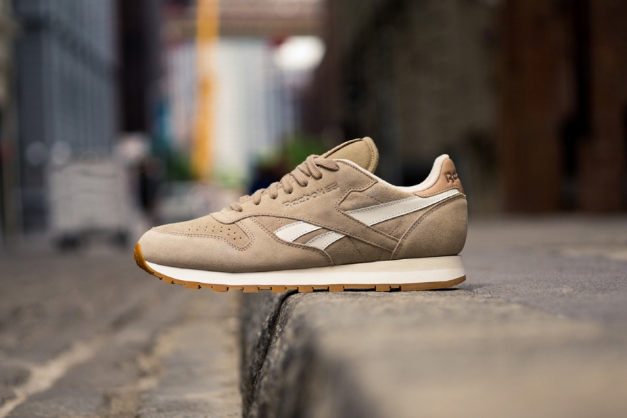 muy radiador Antemano Reebok Classic Leather "Summer Suede" Pack - SneakerNews.com