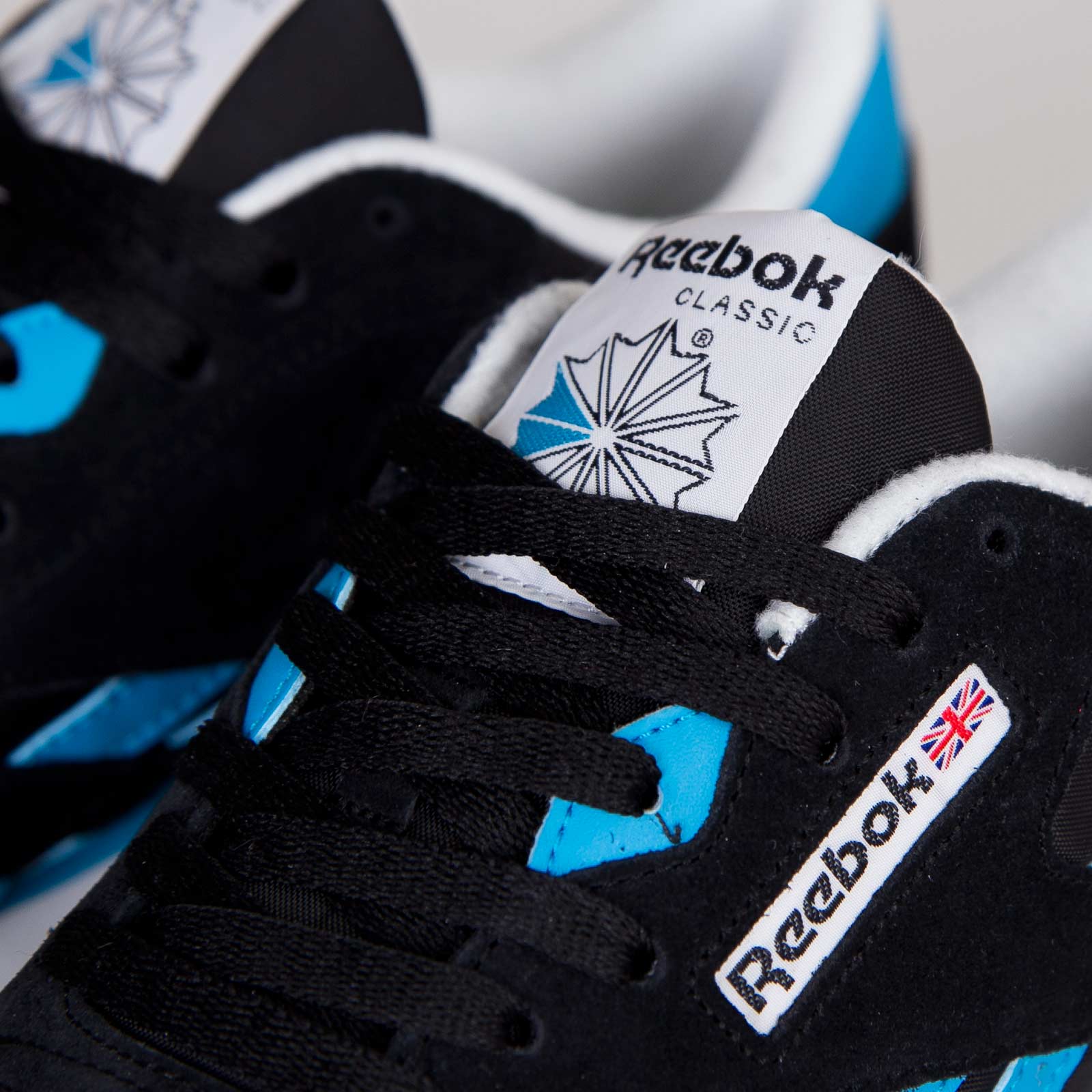 Reebok Classic Nylon R13 Black Blue White Reebok Brass 06