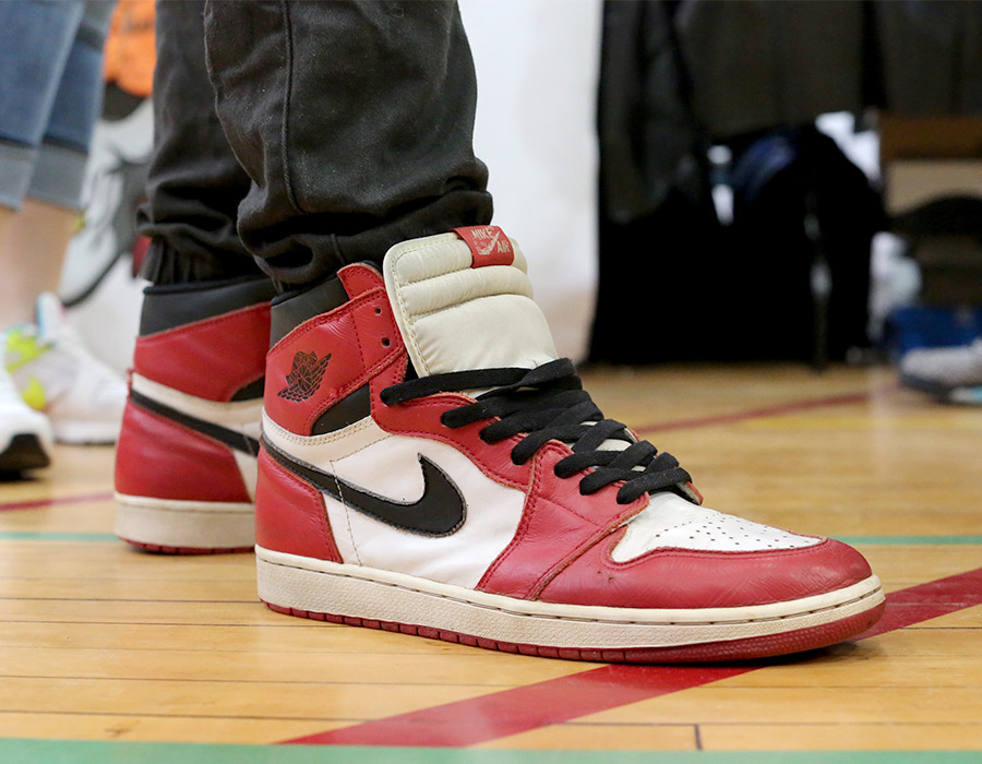 Chicago 1s on store feet