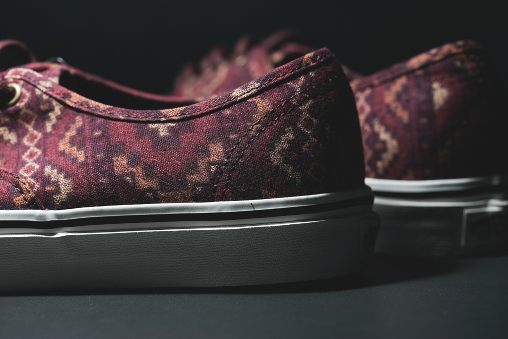 Vans Authentic Tribal Red Clay 02