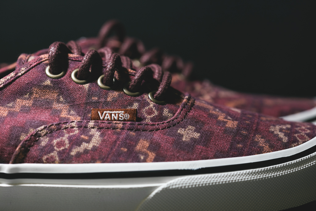 Vans Authentic Tribal Red Clay 03