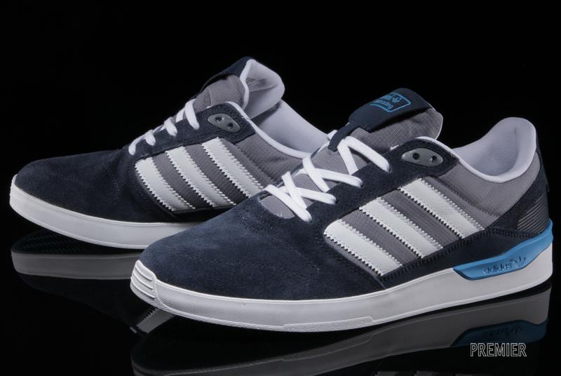 ZX "Collegiate Navy" SneakerNews.com