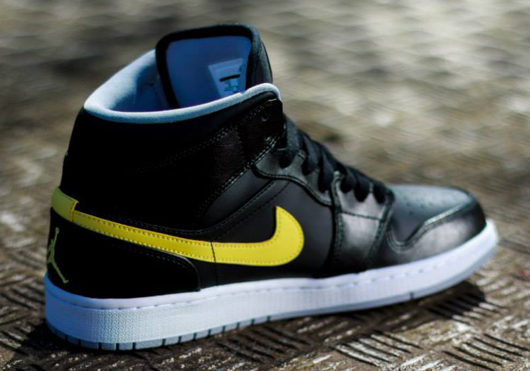 Air Jordan 1 Mid Black Vibrant Yellow 03