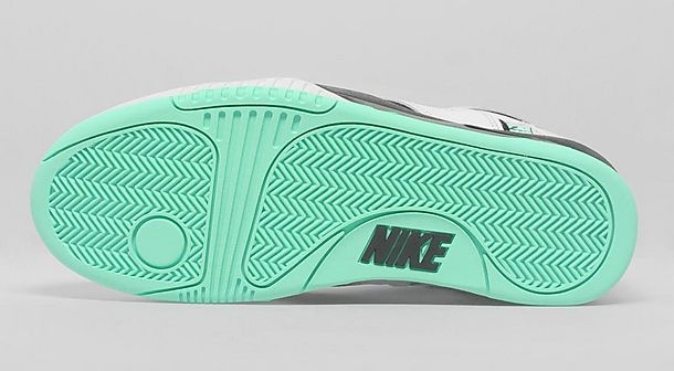 Green Glow Nike Air Tech Challenge Agassi Hybrid 02