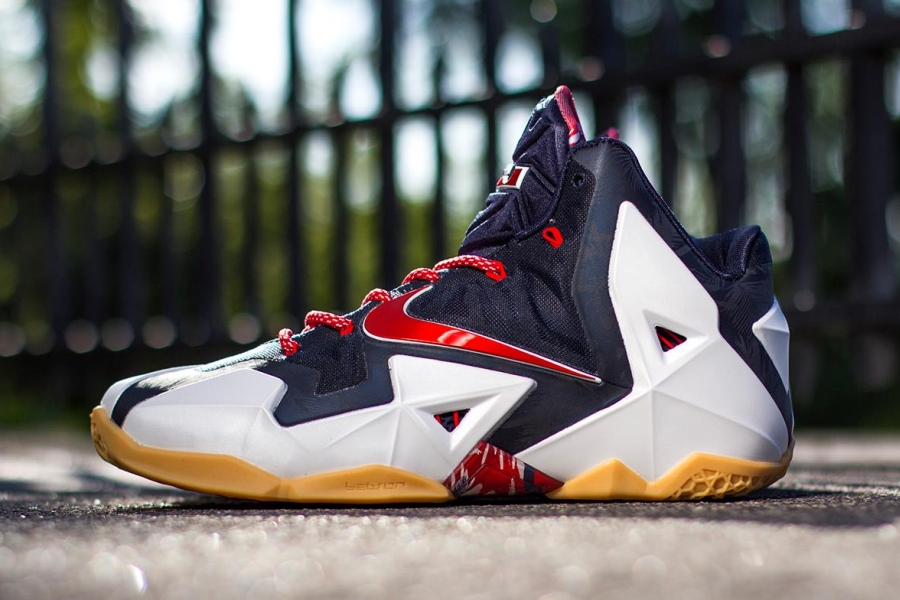 Lebron 11 Independence Day 02
