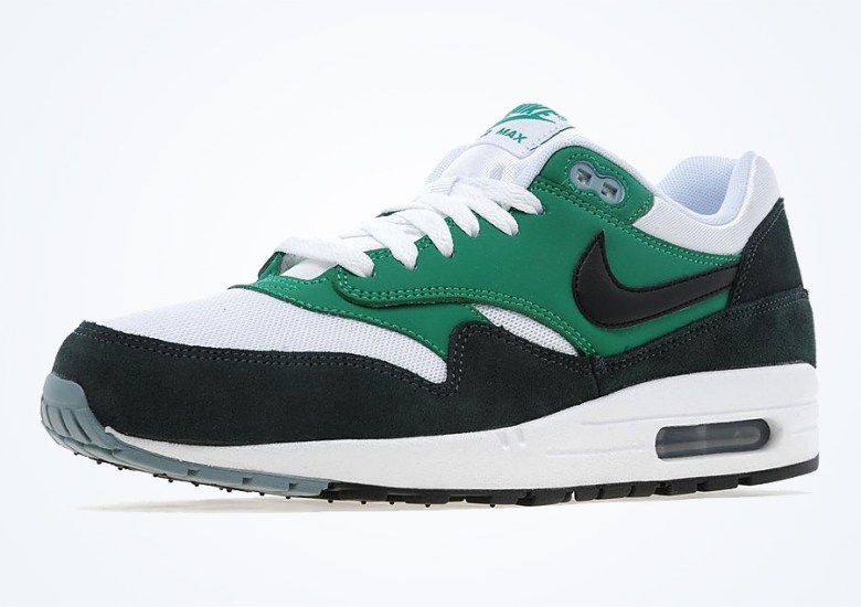 Nike Air Max 1 Essential – White – Black – Lucid Green