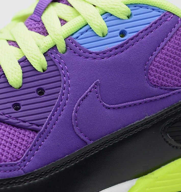Nike Air Max 90 Essential Hyper Grape 04