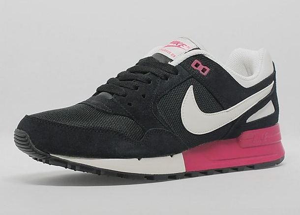 Nike Air Pegasus 89 Black Light Bone Fuscia Force 01