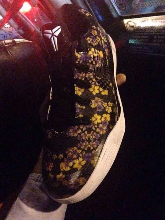 Nike Kobe 9 Em Gs Floral 02