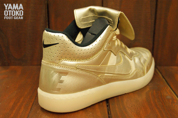 Nike Tiempo Trainer 94 Gold Trophy 01