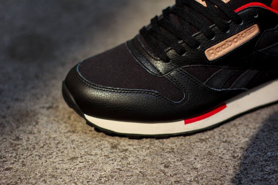 Reebok Classic Leather Utility Black Red 04