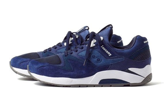 White Mountatineering Saucony Grid 9000 02