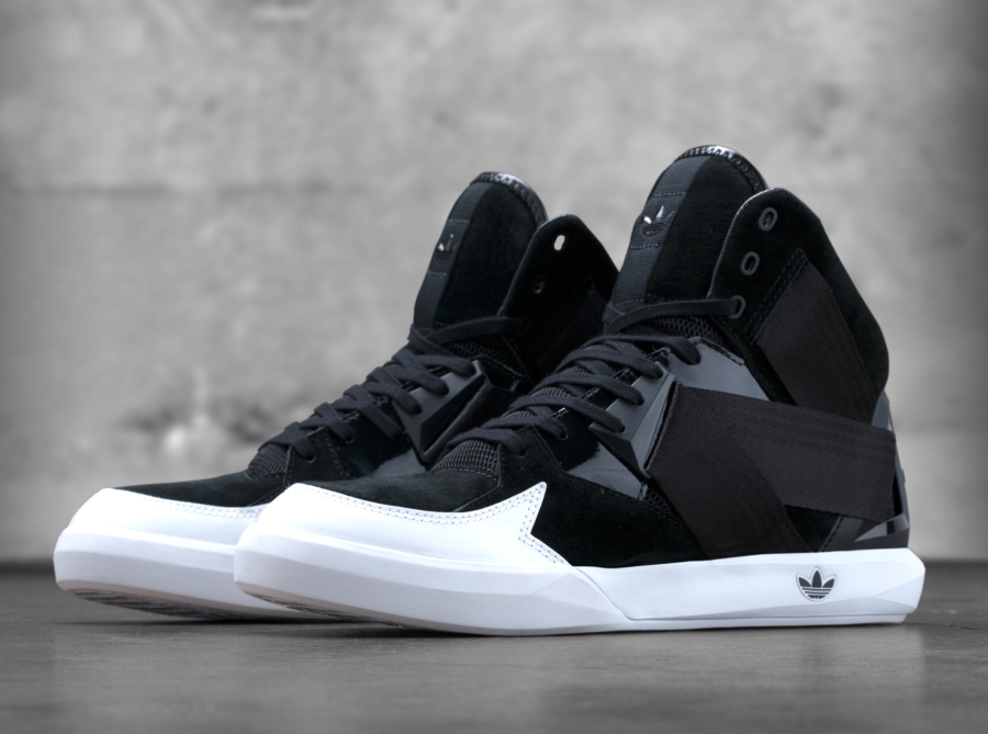 Adidas Originals C 10 011