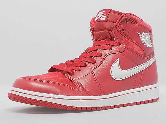 Air Jordan 1 Retro High OG "Gym Red" Won't Release in the US