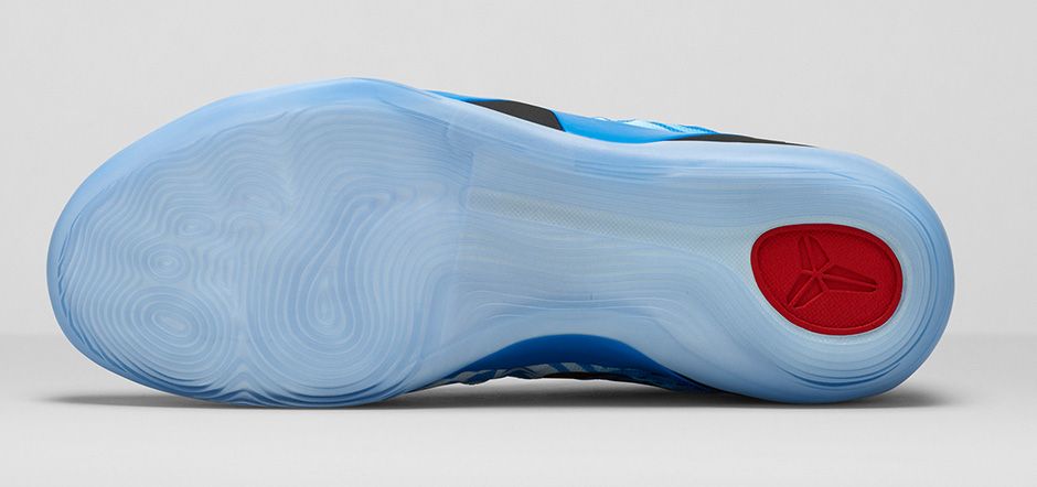 Hyper Cobalt Nike Kobe 9 01