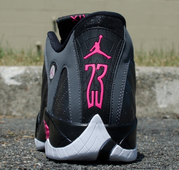 Hyper Pink Jordan 14 03