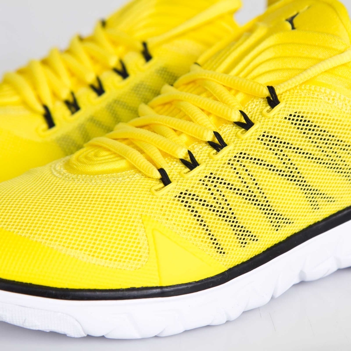 Jordan Flight Flex Trainer Vibrant Yellow Black White 01