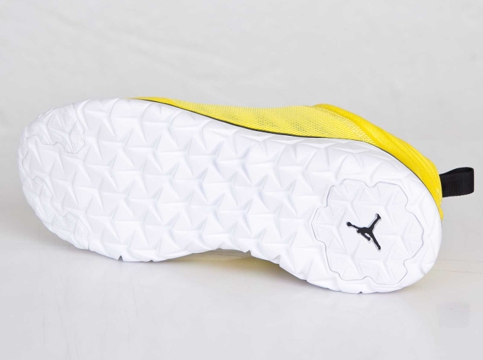 Jordan Flight Flex Trainer Vibrant Yellow Black White 03