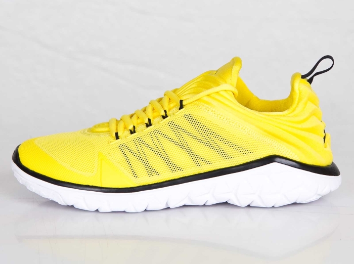 Jordan Flight Flex Trainer Vibrant Yellow Black White 04