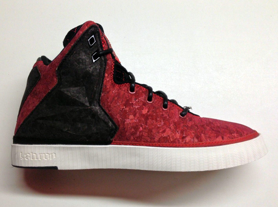 Lebron 11 Nsw Lifestyle Red Cork 01