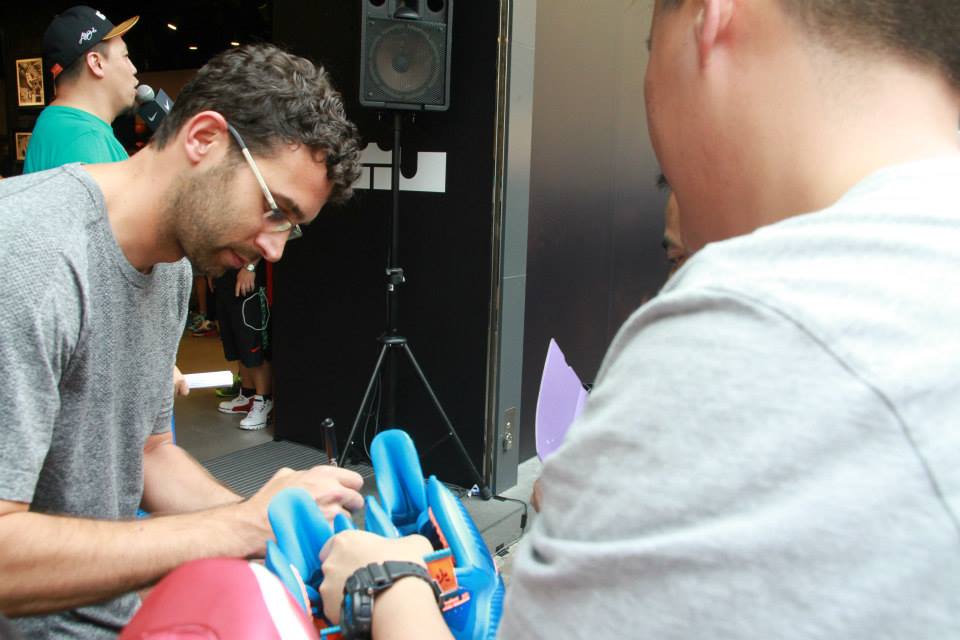 Lebron James Rise China Tour Sneakers 05