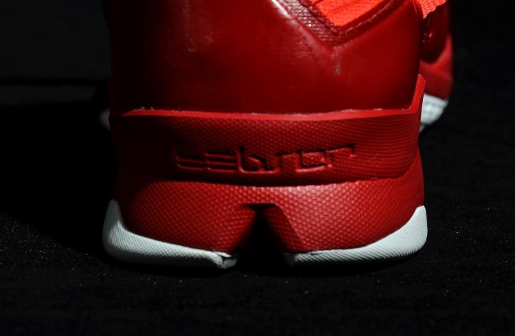 Lebron Zoom Soldier 8 02