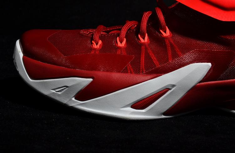 Lebron Zoom Soldier 8 11