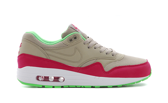 Nike Air Max 1 Bamboo Fuchsia 1