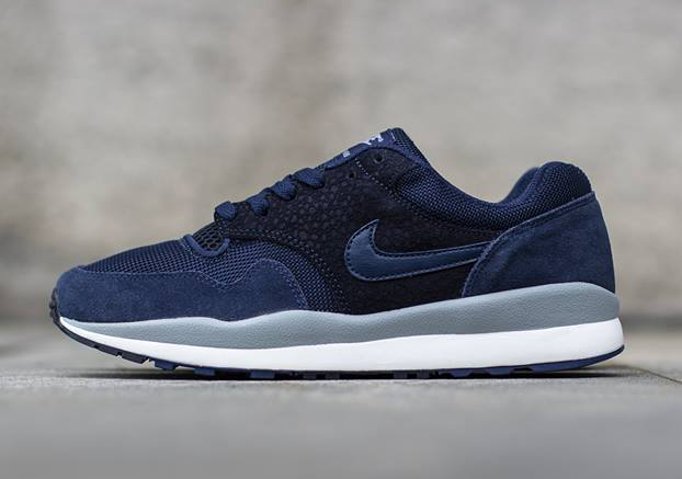 Nike Air Safari Midnight Navy Dark Obsidian 02