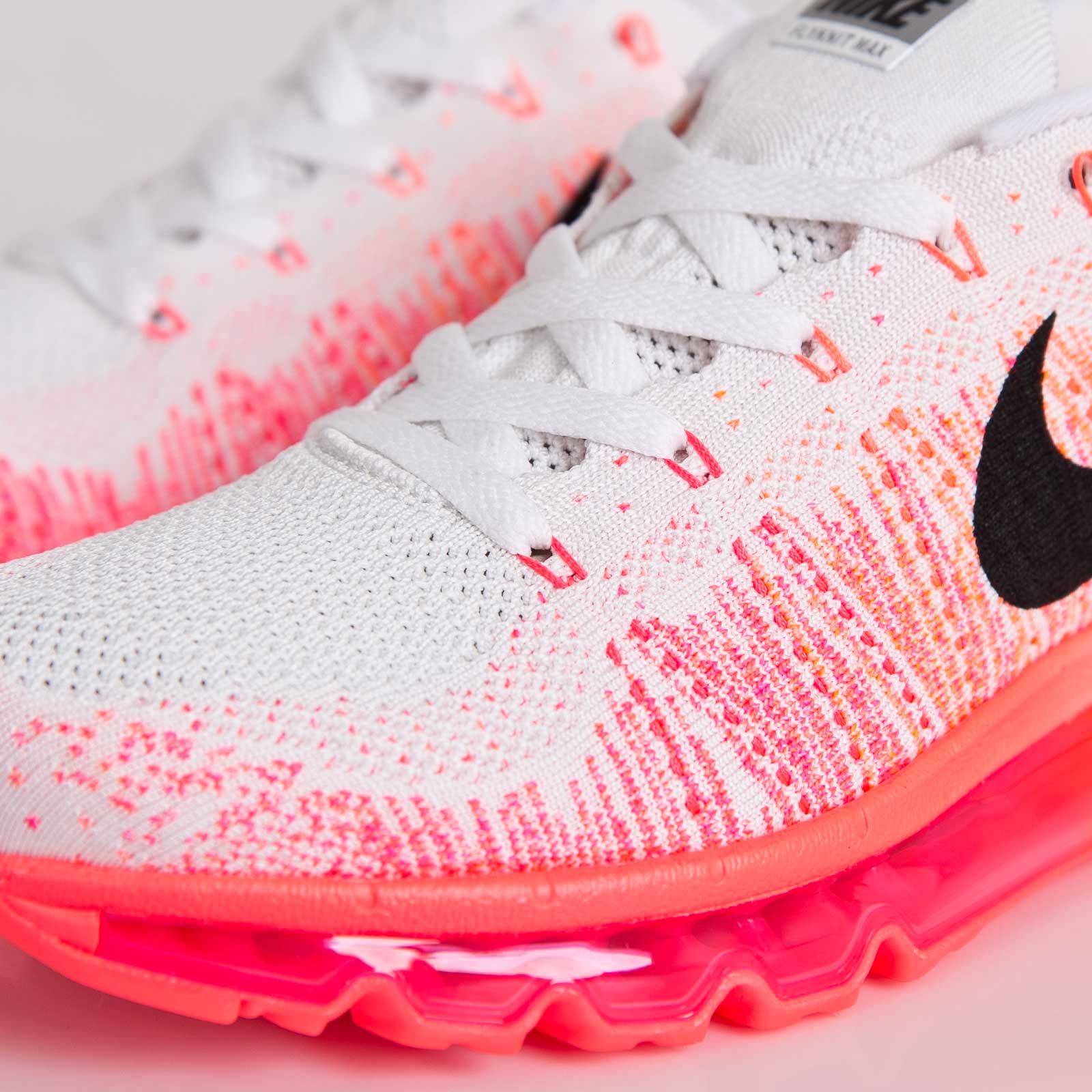 Nike Flyknit Air Max White Hyper Punch Bright Magenta 07