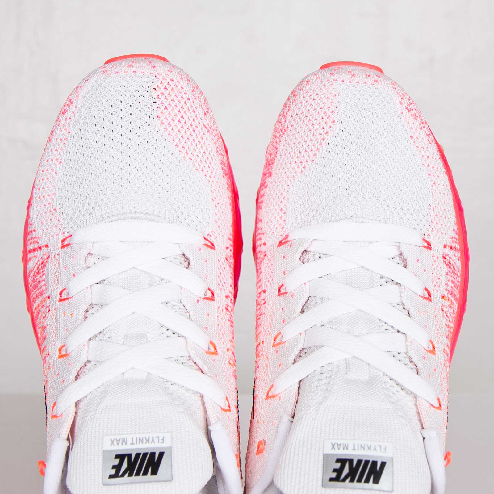 Nike Flyknit Air Max White Hyper Punch Bright Magenta 08