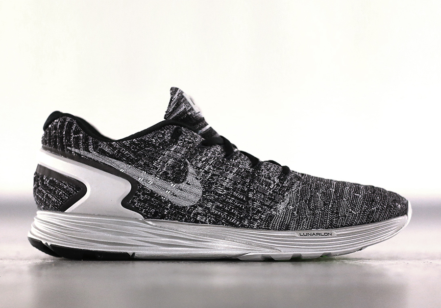 nike flyknit lunar 3 oreo