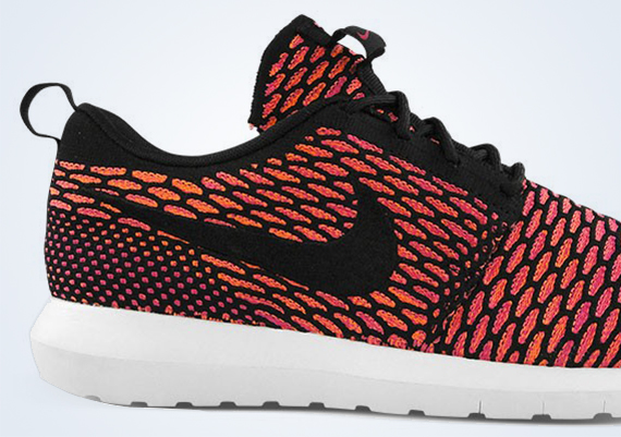 Nike Combines Flyknit with the Roshe Run
