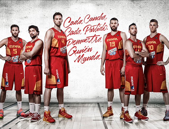 Espesar falta de aliento Corea Pau Gasol's Nike Hyperdunk 2014 "Spain" PE for 2014 FIBA - SneakerNews.com
